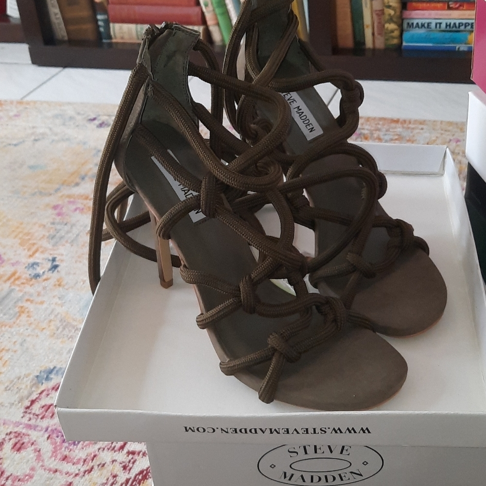 SOLD SOLD Steve Madden heels 👠